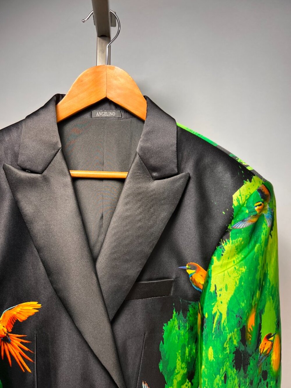 ANGELINO Men's Luxury Hand-Printed Silk Blazer -Prom - Tuxedo SIZE 42 NWT